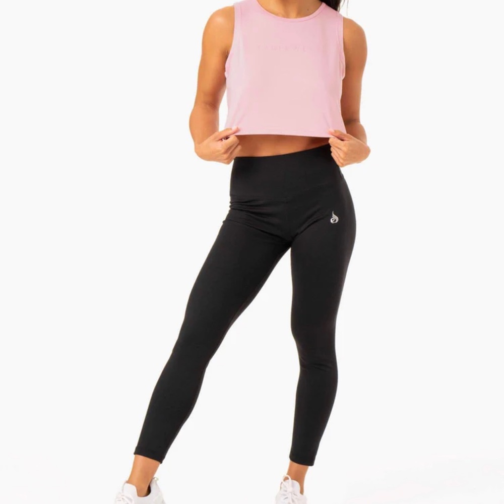 HYBRID MUSCLE TANK